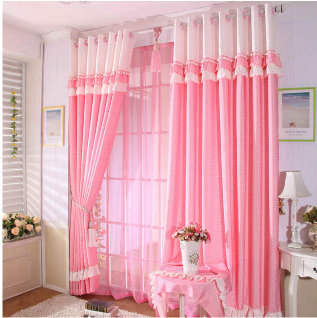 rèm cửa màu hồng